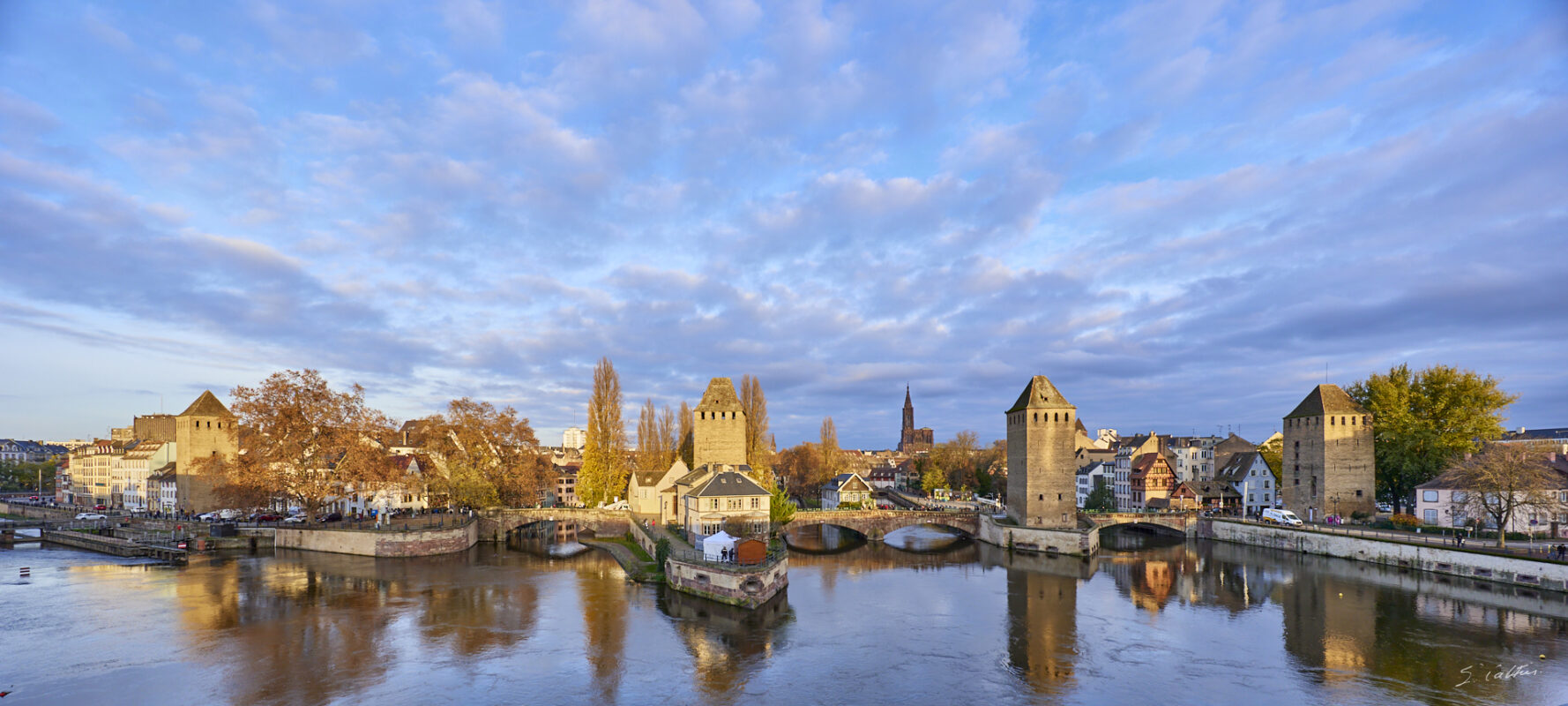 © All Rights Reserved - 2023-11-22 15:03:21 - f/5.6 1/160sec ISO-100 14mm - France, Alsace, Strasbourg