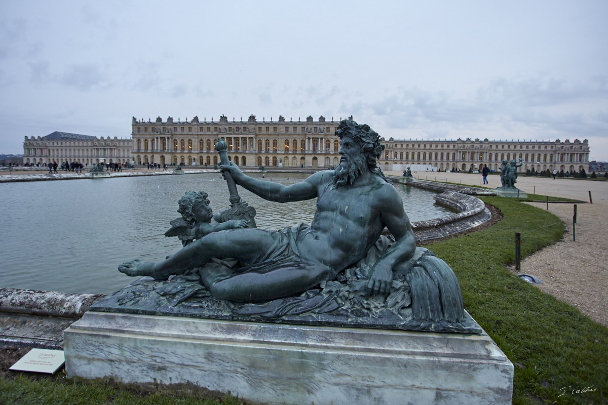 © All Rights Reserved - 2014-12-26 16:47:37 - f/4 1/50sec ISO-400 17mm - France, Versailles