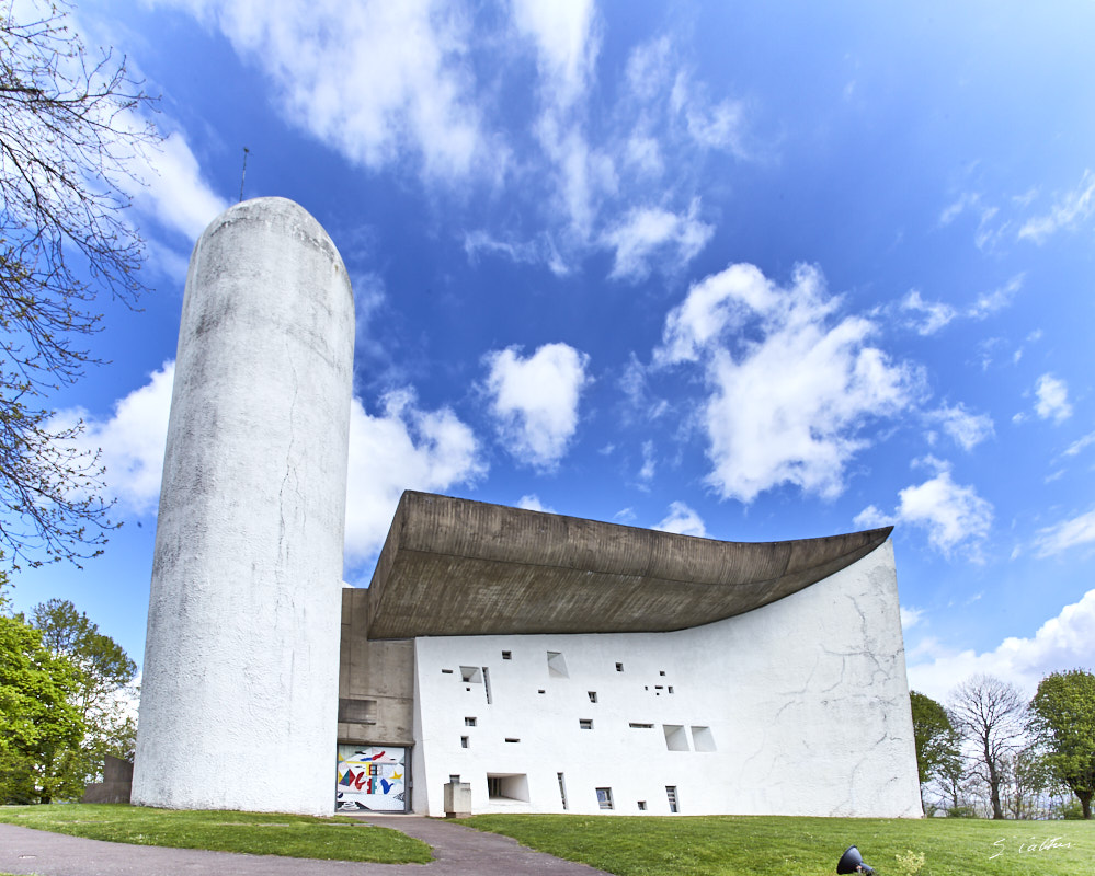 © All Rights Reserved - 2017-04-19 12:42:34 - f/18 1/80sec ISO-100 17mm - France, Franche-Comté, Haute-Saône, Ronchamp, Le Corbusier