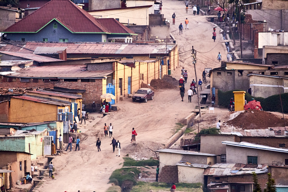 © All Rights Reserved - 2019-08-15 18:13:05 - f/5.6 1/50sec ISO-3200 371mm - Rwanda, Kigali