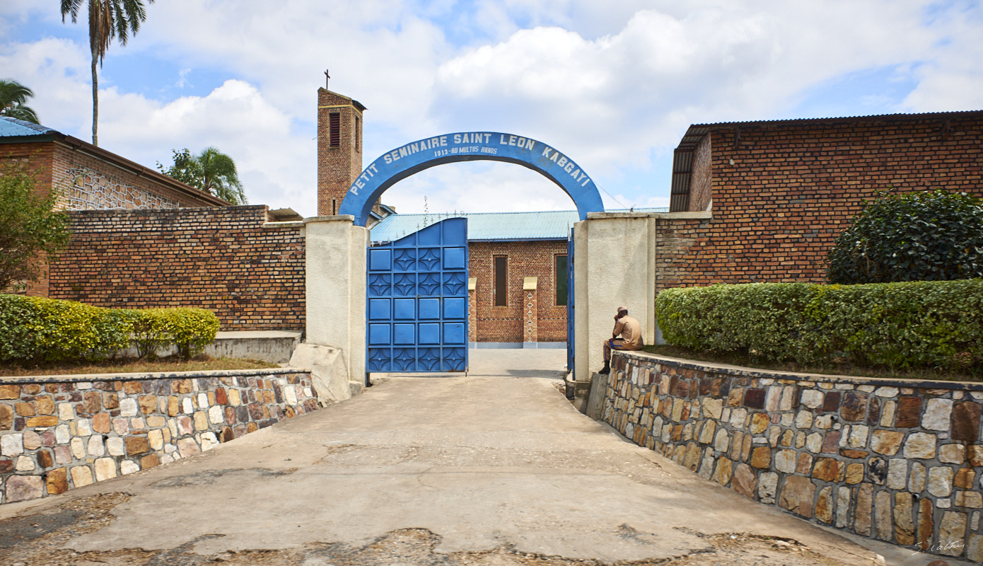 © All Rights Reserved - 2019-08-27 09:44:42 f/3.6 1/1000sec ISO-200 18.5mm - Rwanda, route Kigali-Huye (Butare)