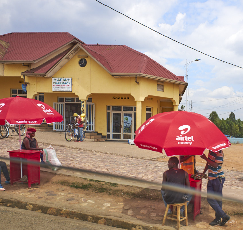 © All Rights Reserved - 2019-08-27 10:06:25 f/6.4 1/800sec ISO-200 18.5mm - Rwanda, route Kigali-Huye (Butare)