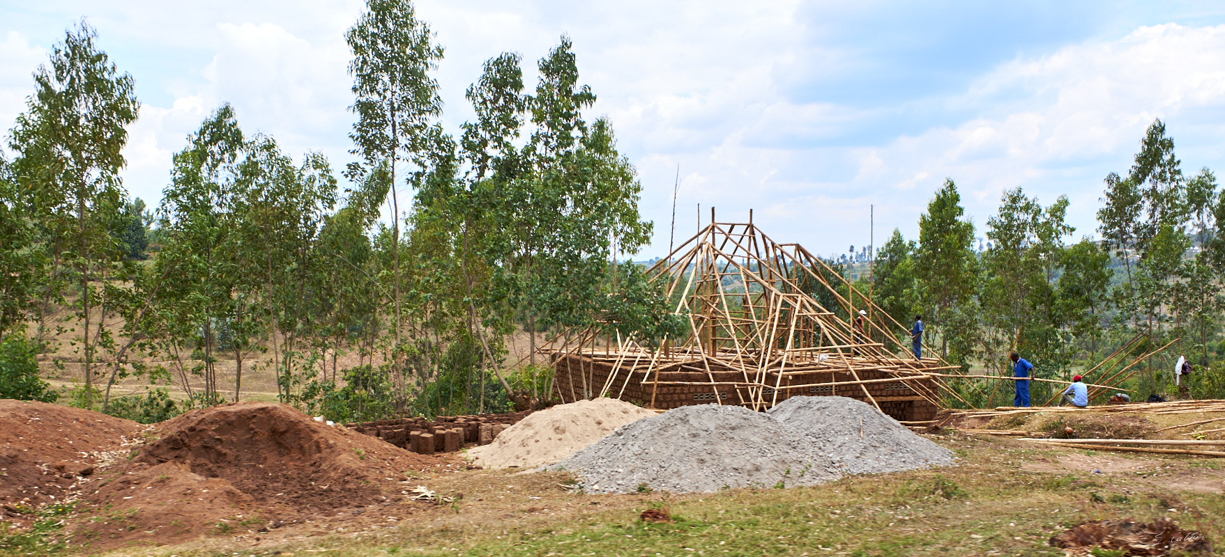 © All Rights Reserved - 2019-08-27 10:44:17 f/3.6 1/800sec ISO-200 18.5mm - Rwanda, route Kigali-Huye (Butare)