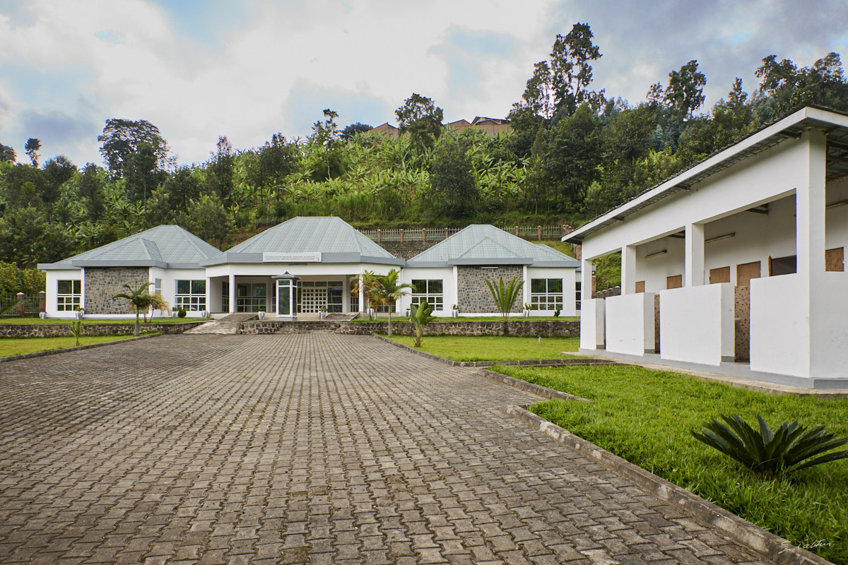 © All Rights Reserved - 2022-12-08 09:35:19 f/8 1/100sec ISO-200 24mm - Rwanda, Nyundo, mémorial