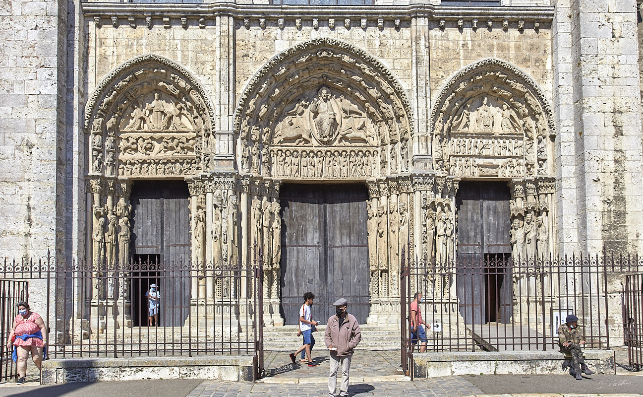 © All Rights Reserved - 2020-07-27 16:40:32 f/10 1/640sec ISO-160 28mm - France, Chartes