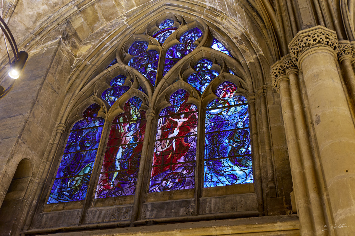 © All Rights Reserved - 2025-01-19 14:31:45 f/4 1/30sec ISO-3200 39mm - France, Lorraine, Metz, Cathédrale