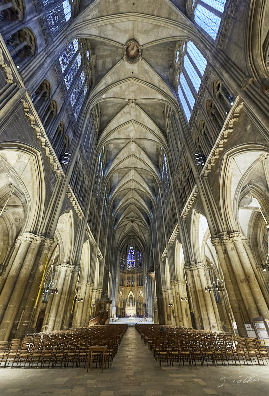 © All Rights Reserved - 2025-01-19 14:44:37 f/6.3 1/10sec ISO-4000 14mm - France, Lorraine, Metz, Cathédrale