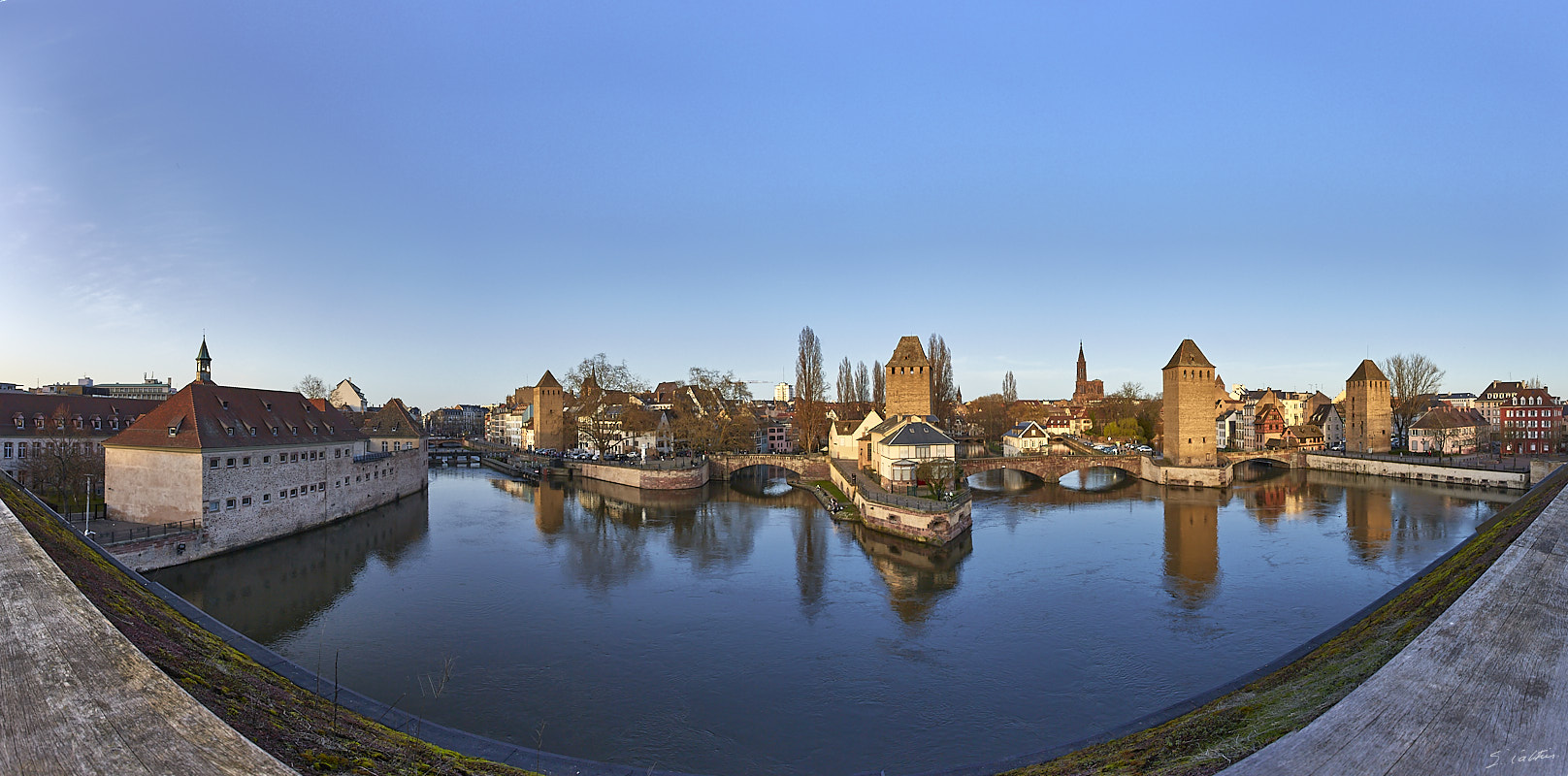 © All Rights Reserved - 2017-03-12 17:48:58 f/8 1/125sec ISO-100 19mm - France, Strasbourg, Cathédrale