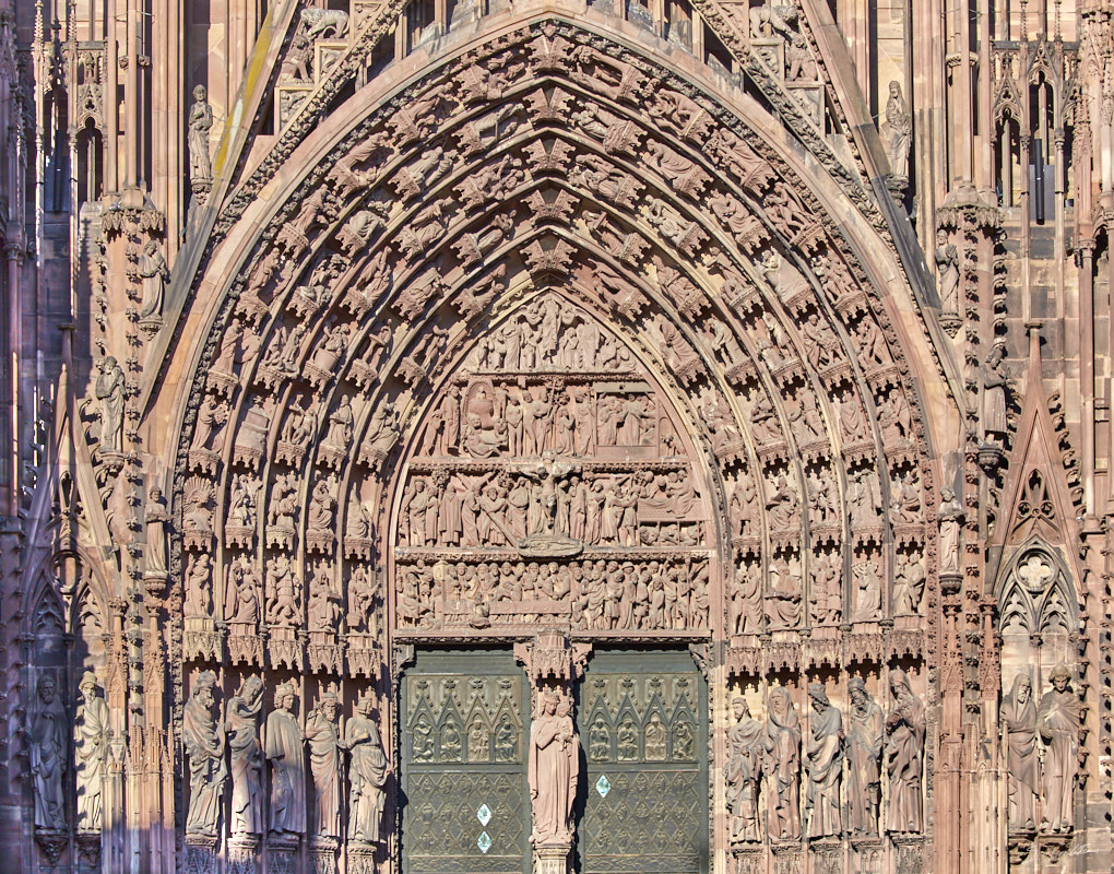 © All Rights Reserved - 2020-09-10 17:41:25 f/4.5 1/1600sec ISO-160 100mm - France, Strasbourg, Cathédrale