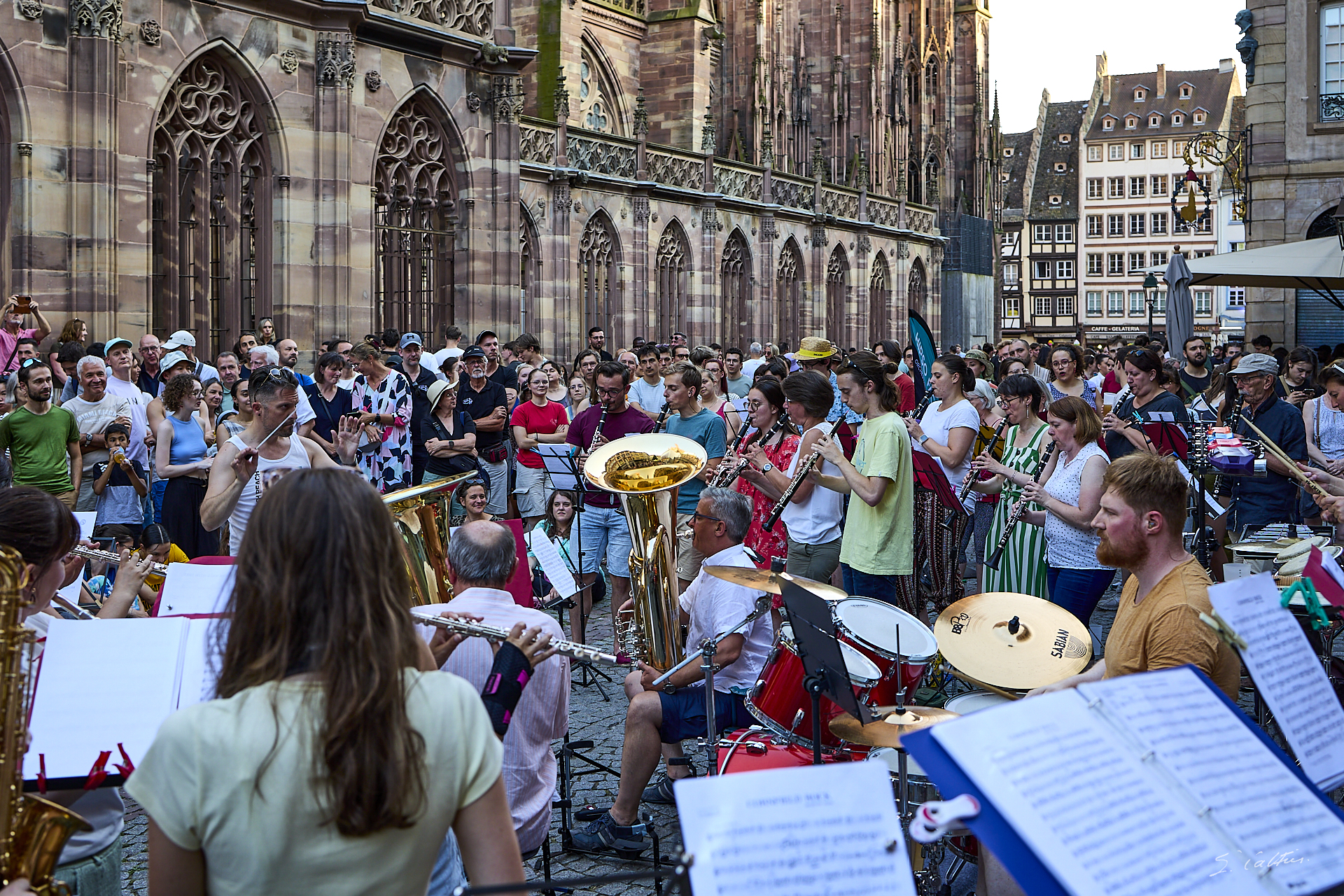 © All Rights Reserved - 2025-06-21 18:39:49 - f/5 1/80sec ISO-250 35mm - Strasbourg, fête de la musique