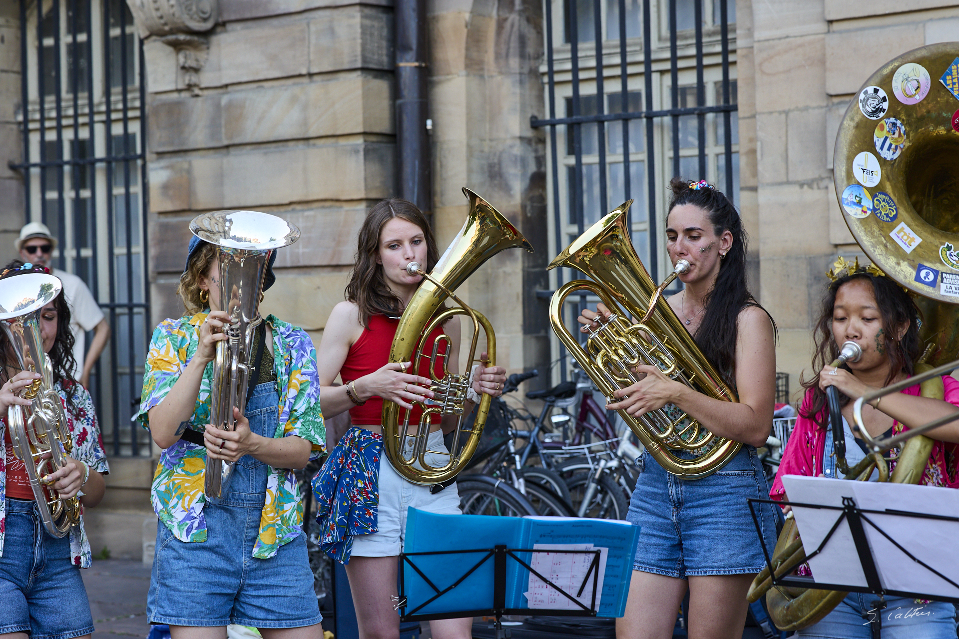 © All Rights Reserved - 2025-06-21 18:55:39 - f/5 1/125sec ISO-500 85mm - Strasbourg, fête de la musique