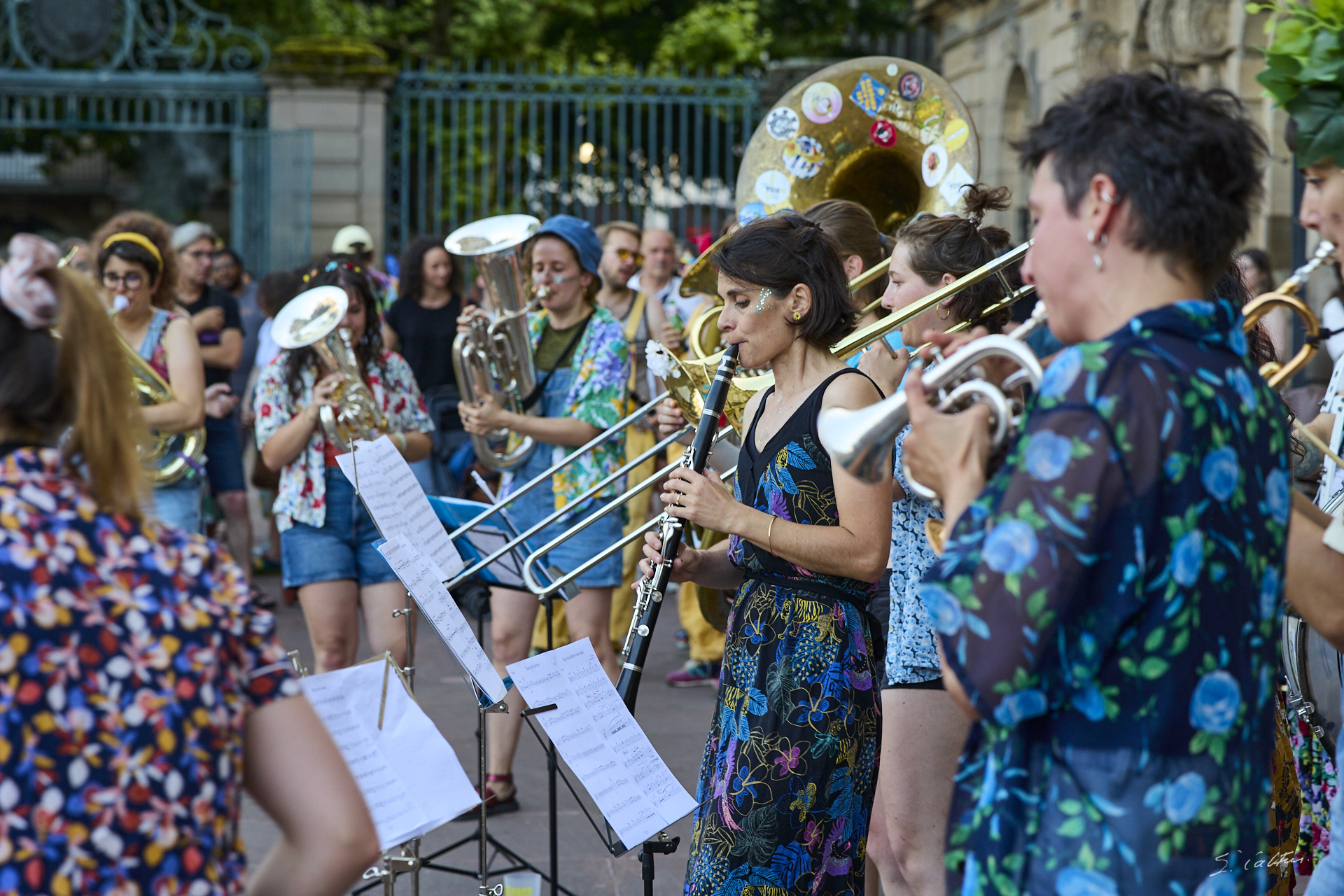 © All Rights Reserved - 2025-06-21 18:56:00 - f/5 1/125sec ISO-640 85mm - Strasbourg, fête de la musique