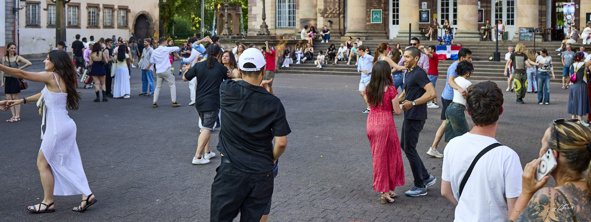 © All Rights Reserved - 2025-06-21 18:14:48 - f/4 1/125sec ISO-100 35mm - Strasbourg, fête de la musique
