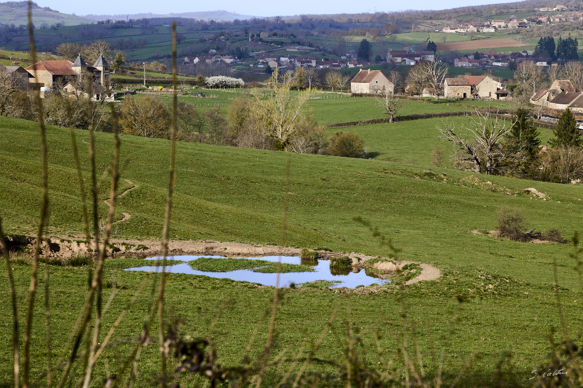 © All Rights Reserved - 2026-03-08 13:57:04 - f/8 1/200sec ISO-100 126mm - France - Bourgogne - Saône-et-Loire - Sailly et Sigy-le-Châtel au loin