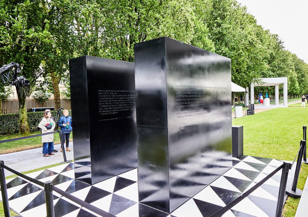 © All Rights Reserved - - - France - Rwanda - Paris - Inauguration de la stèle pour la mémoire du génocide des Tutsi - 2 juin 2026