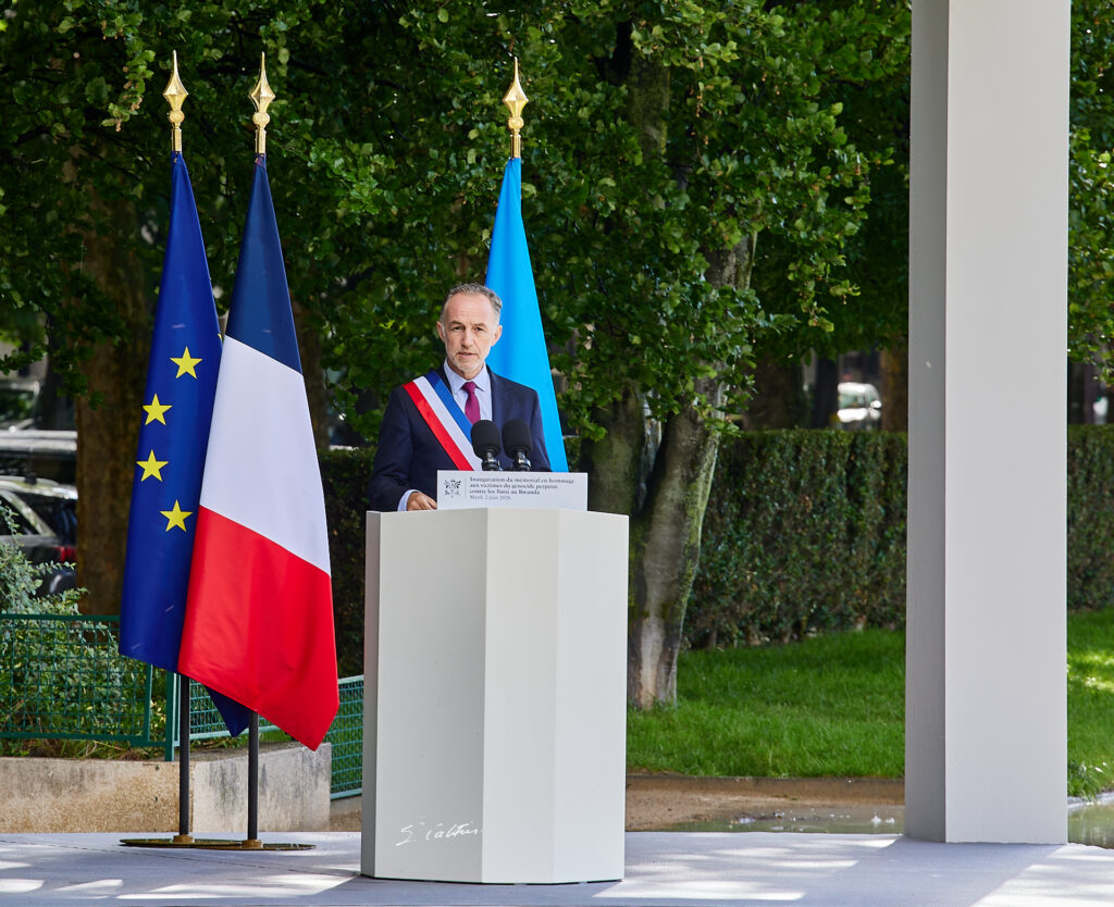 © All Rights Reserved - - - France - Rwanda - Paris - Inauguration de la stèle pour la mémoire du génocide des Tutsi - 2 juin 2026 - Le maire de Paris, Emmanuel Grégoire