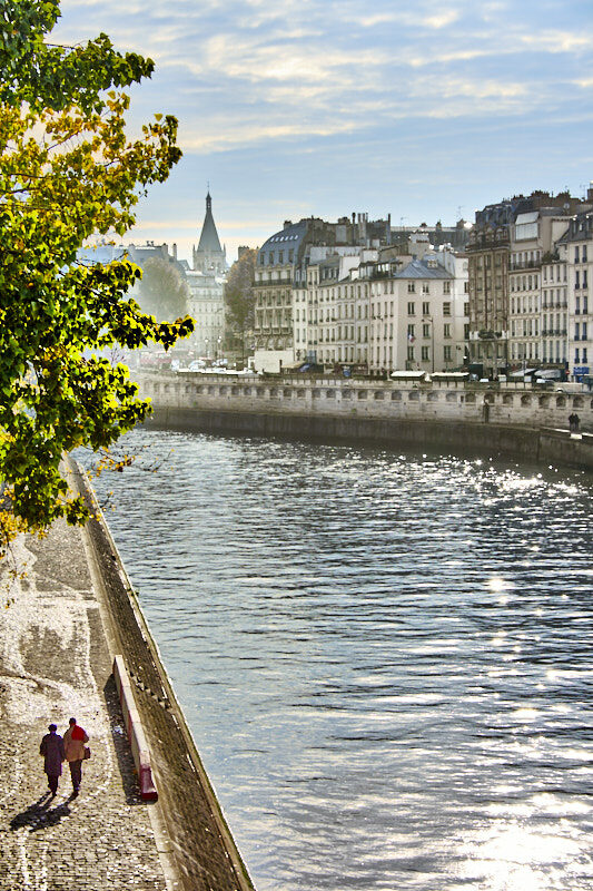 © All Rights Reserved - 2011-11-12 12:00:20 - f/9.5 1/180sec ISO-100 55mm - France, Île-de-France - Paris