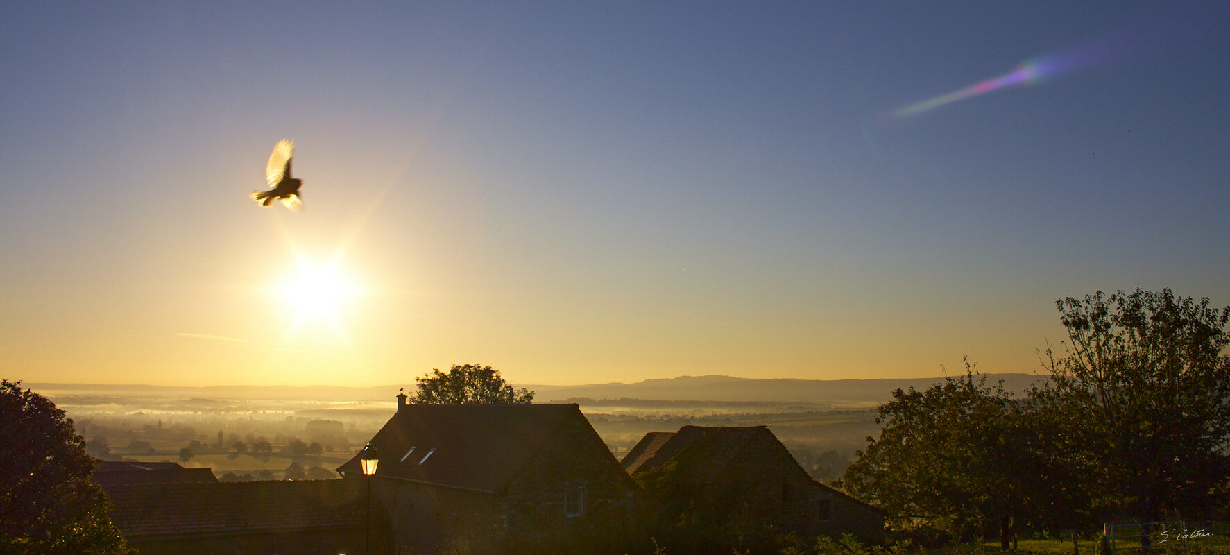 © All Rights Reserved - 2012-09-21 08:08:54 - f/13 1/350sec ISO-200 18mm- France, Bourgogne, Saône-et-Loire, Besanceuil