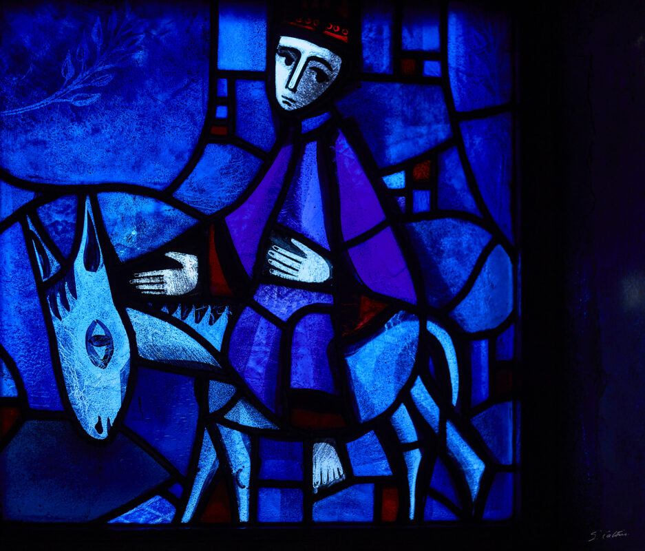 © All Rights Reserved - 2013-12-08 09:14:30 - f/2.8 1/50sec ISO-200 50mm - France, Taizé, frères de Taizé