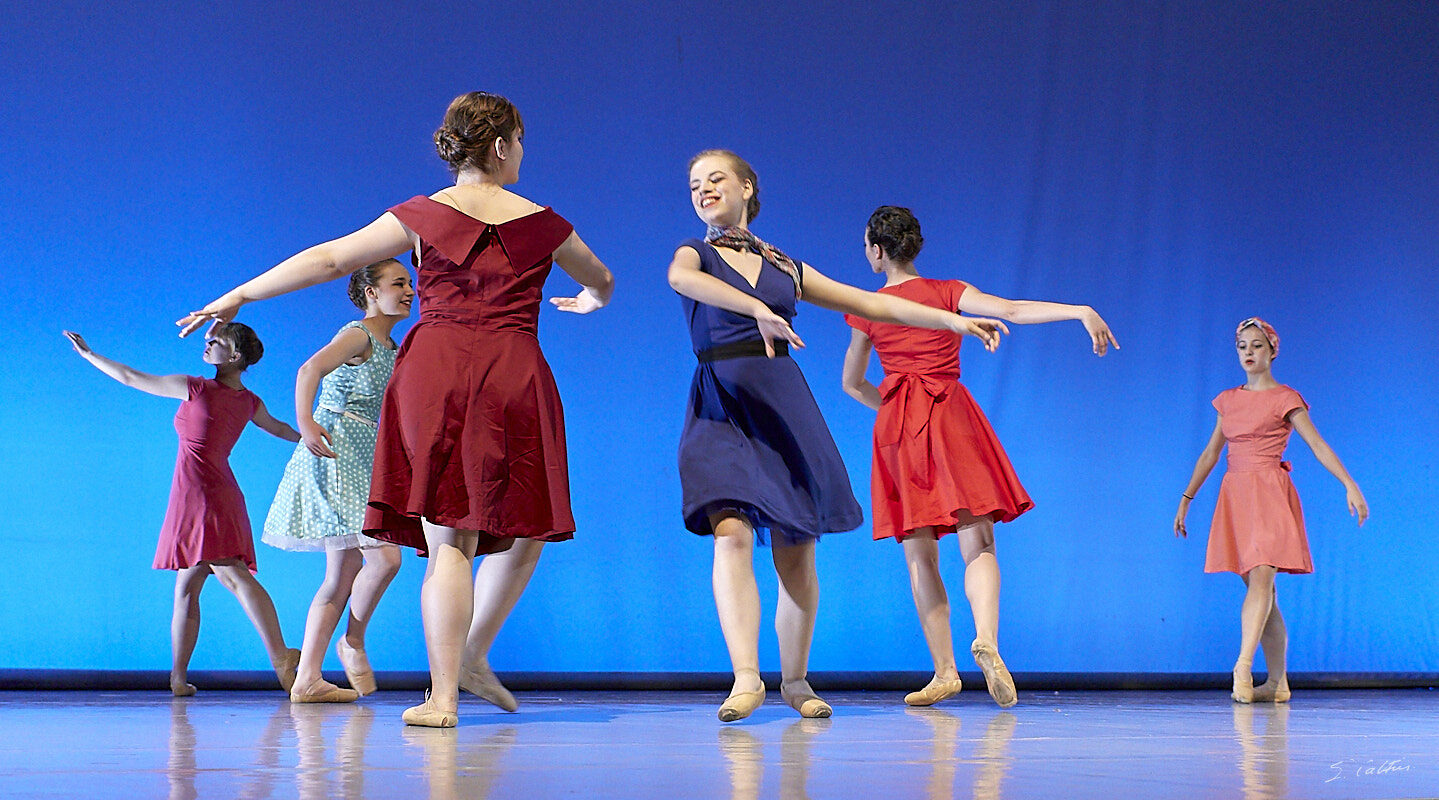 © All Rights Reserved - 2019-04-01 19:49:02 - f/4.5 1/125sec ISO-2500 38mm