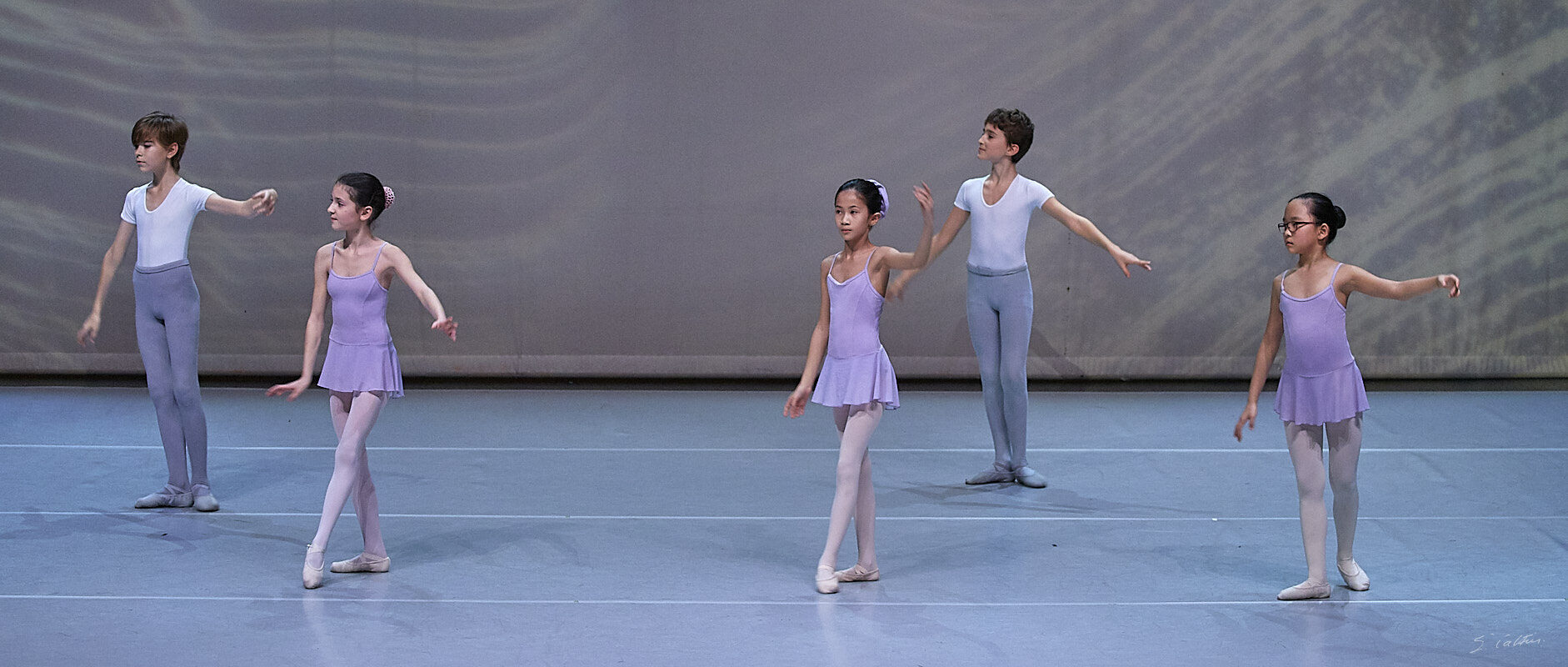 © All Rights Reserved - 2019-12-14 20:09:44 - f/4.5 1/100sec ISO-2500 100mm