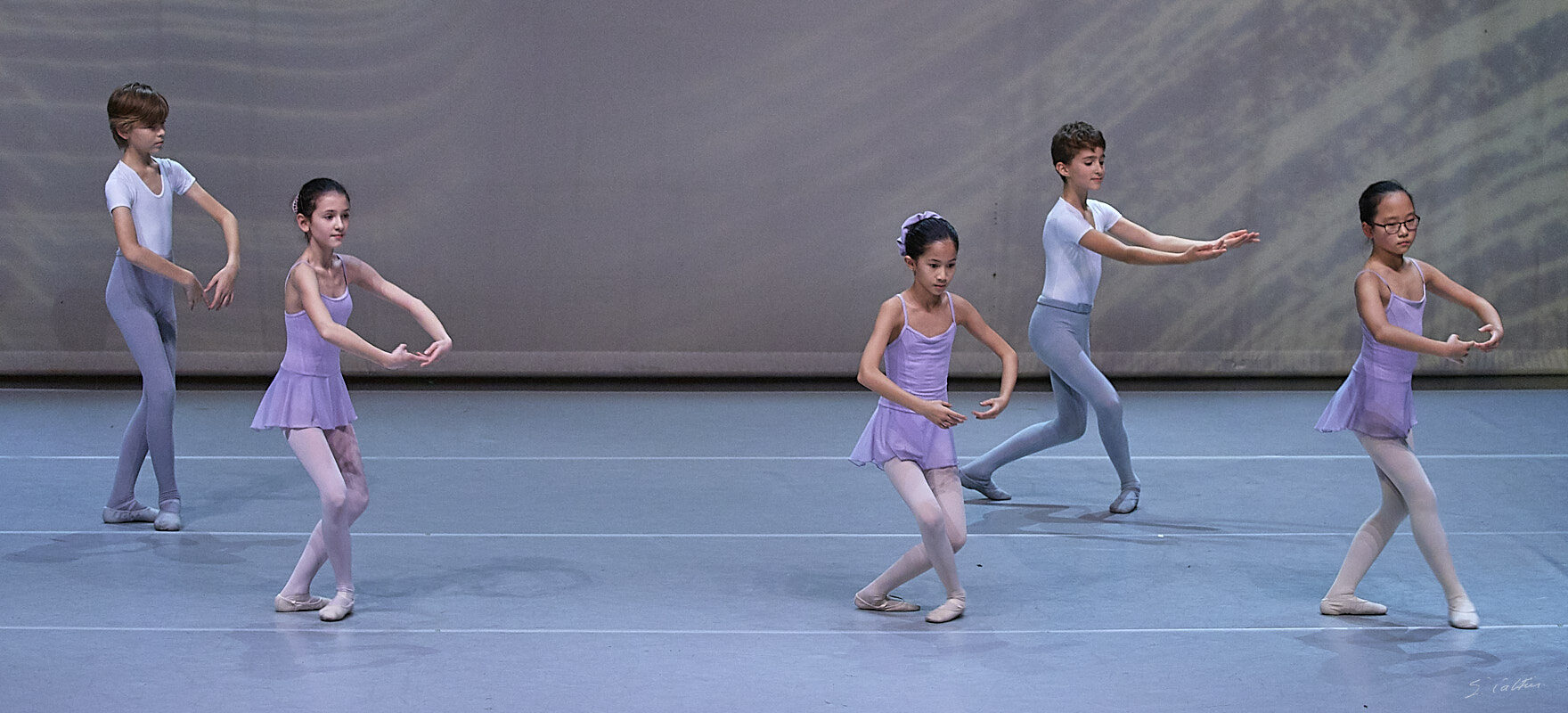 © All Rights Reserved - 2019-12-14 20:09:48 - f/4.5 1/100sec ISO-2500 100mm