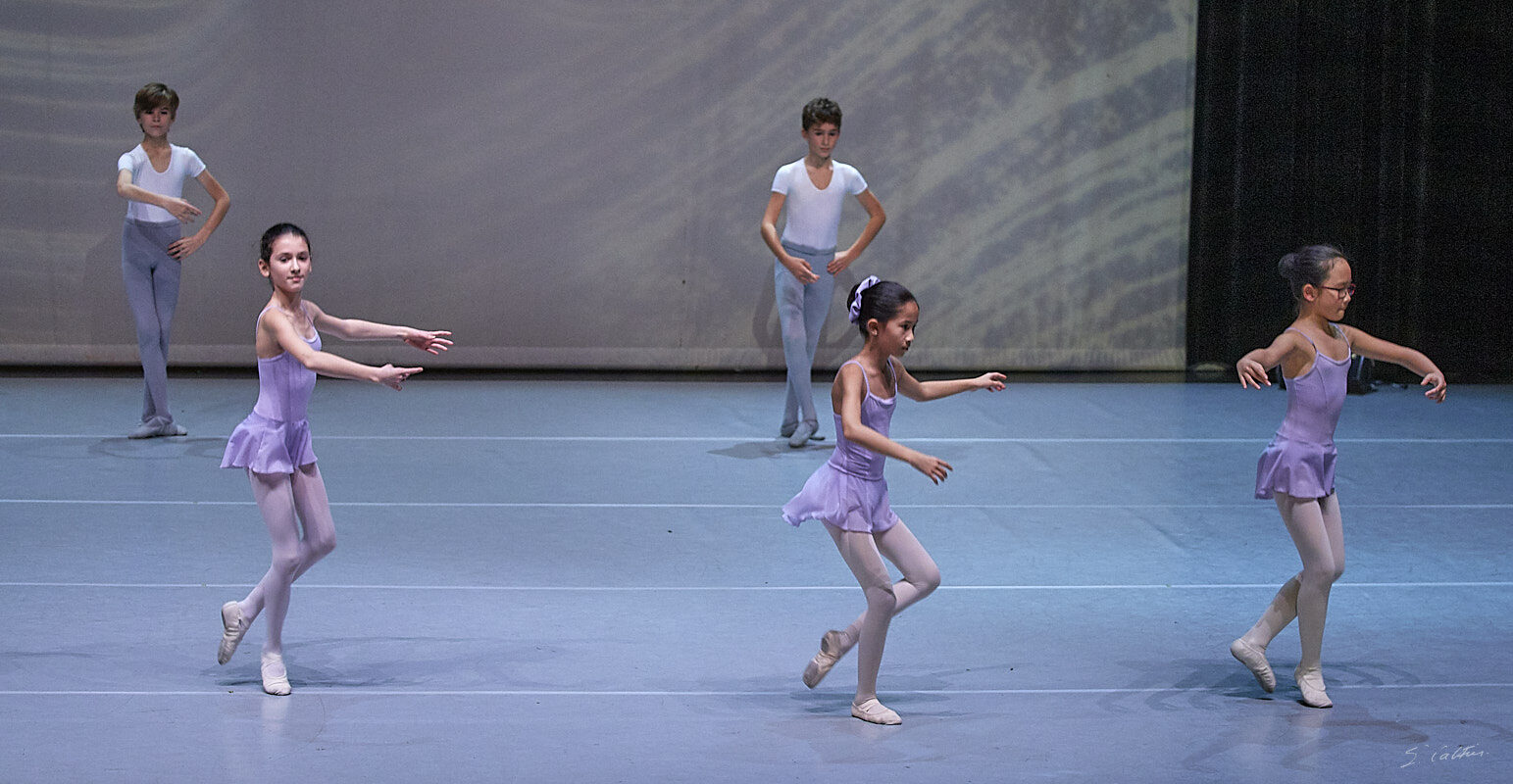 © All Rights Reserved - 2019-12-14 20:10:58 - f/4.5 1/100sec ISO-2500 100mm