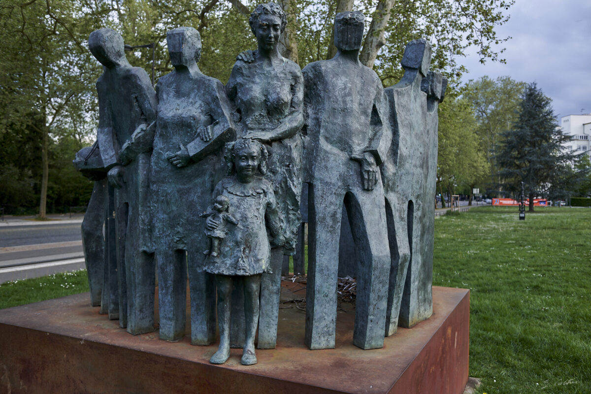 © All Rights Reserved - 2020-04-19 19:54:02 - f/4 1/75sec ISO-200 18.5mm - France, Alsace, Strasbourg-Europe