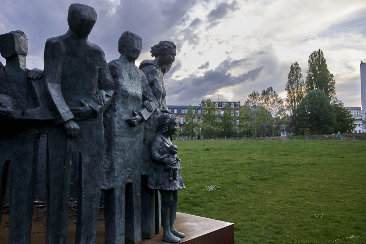 © All Rights Reserved - 2020-04-19 19:55:43 - f/4 1/140sec ISO-200 18.5mm - France, Alsace, Strasbourg-Europe