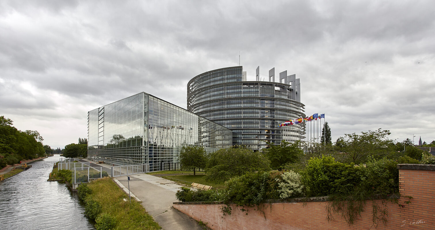 © All Rights Reserved - 2020-06-05 18:03:46 - f/8 1/40sec ISO-320 17mm - France, Alsace, Strasbourg-Europe