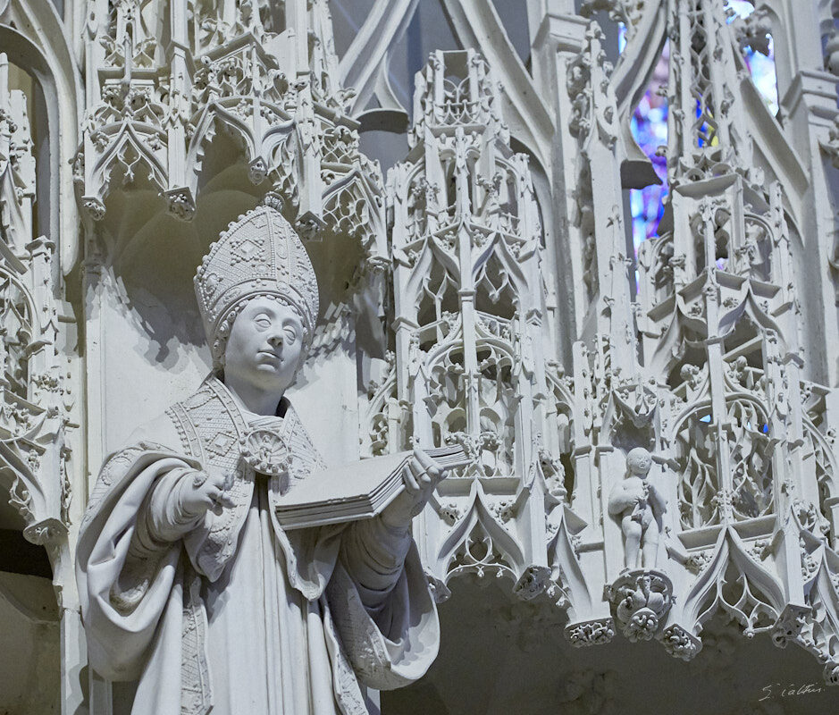 © All Rights Reserved - 2020-07-27 16:25:50 f/5 1/60sec ISO-3200 105mm - France, Chartres, cathédrale