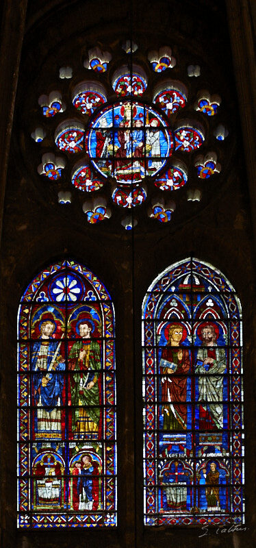 © All Rights Reserved - 2020-07-27 16:54:33 f/4 1/100sec ISO-1250 105mm - France, Chartres, cathédrale