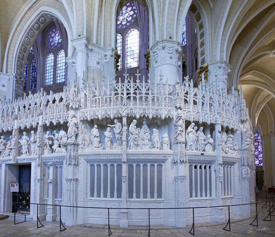 © All Rights Reserved - 2020-07-27 17:02:45 f/4 1/50sec ISO-1250 17mm - France, Chartres, cathédrale