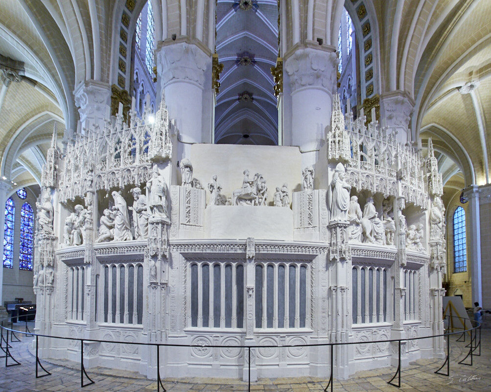 © All Rights Reserved - 2020-07-27 17:03:39 f/4 1/25sec ISO-1250 17mm - France, Chartres, cathédrale