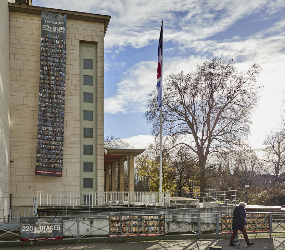 © All Rights Reserved - 2023-12-13 08:44:59 f/8 1/200sec ISO-100 25mm - France, Alsace, Strasbourg