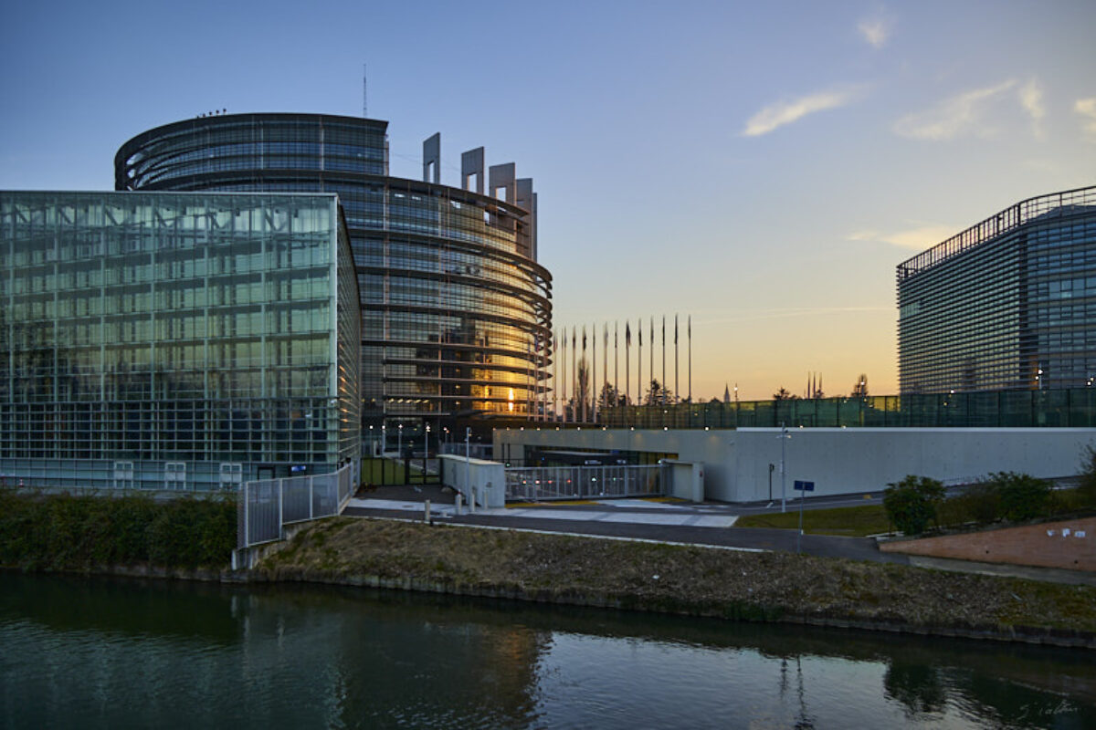 © All Rights Reserved - 2025-03-08 16:08:39 f/4 1/160sec ISO-50 24mm - France, Alsace, Strasbourg