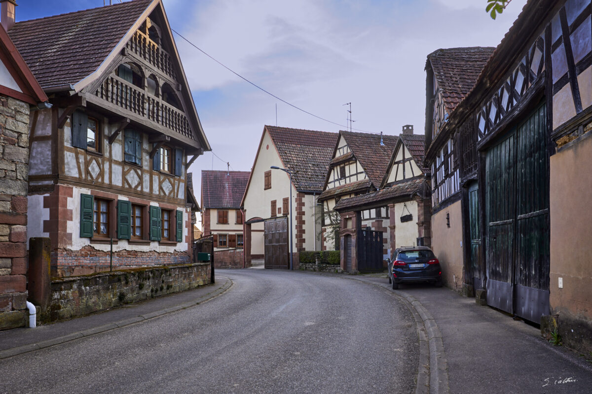 © All Rights Reserved - 2025-03-28 16:14:38 f/16 1/8sec ISO-100 27mm - France, Alsace, paysage, printemps, village
