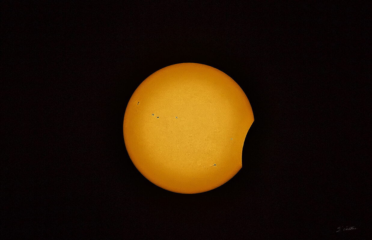 © All Rights Reserved - - 2026-08-12 19:33:44 - France, Bourgogne,, Sâone-et-Loire, eclipse du 12 aout 2026 - f/9 1/2000sec ISO-100 400mm
